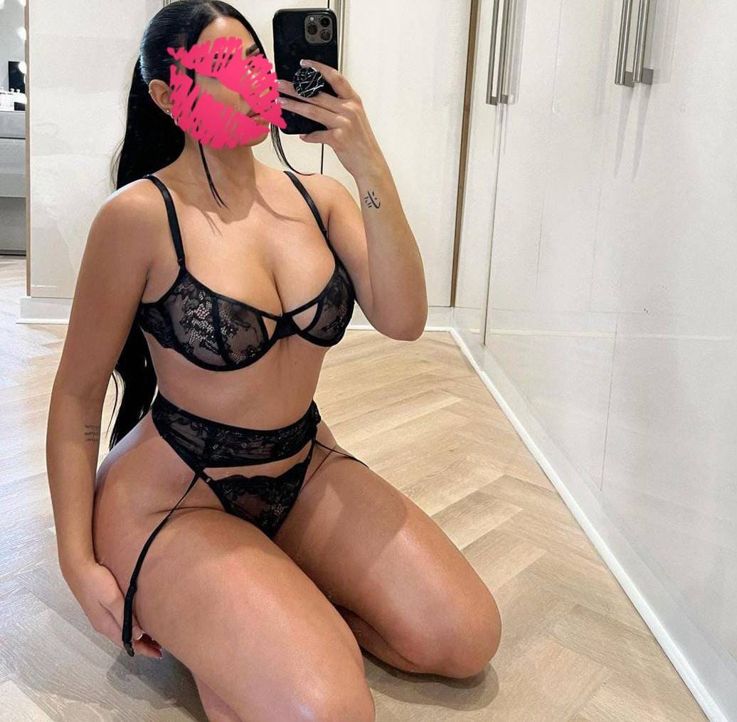 Beylikdüzü Escort Bayan Banuyla Kalbinizin Derinliklerine Dokunun